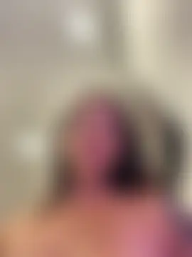 Ninabigtitied's Live Sex Cam Show