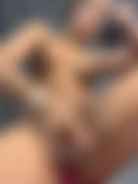 MystiqueXXX's Webcam Show