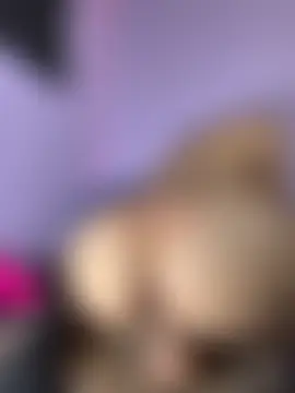 ZeziFlowers' Webcam Show