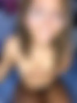 maisie_goldxx's Webcam Show