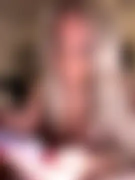 Bustyblondebabe32's Live Sex Cam Show