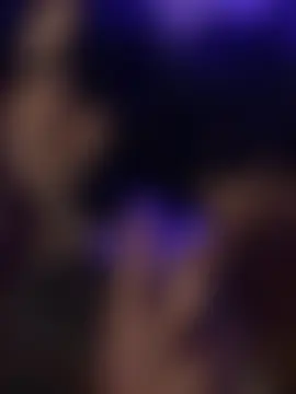 Livingz0m6ie's Live Sex Cam Show