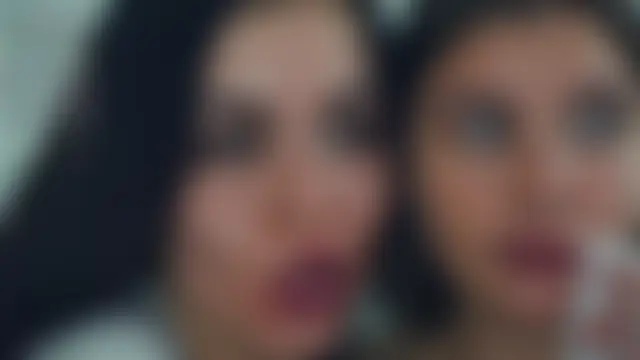 vivid_girls_vg's Webcam Show