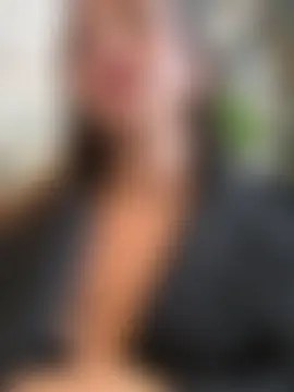 Ninabigtitied's Live Sex Cam Show