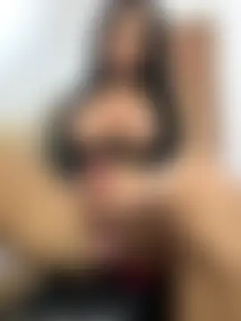 _Crystal_evains' Live Sex Cam Show