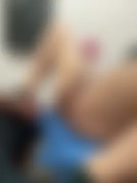 2addictivelyhorny's Webcam Show