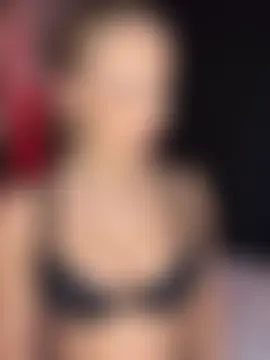 AubrieleRouj1's Live Sex Cam Show