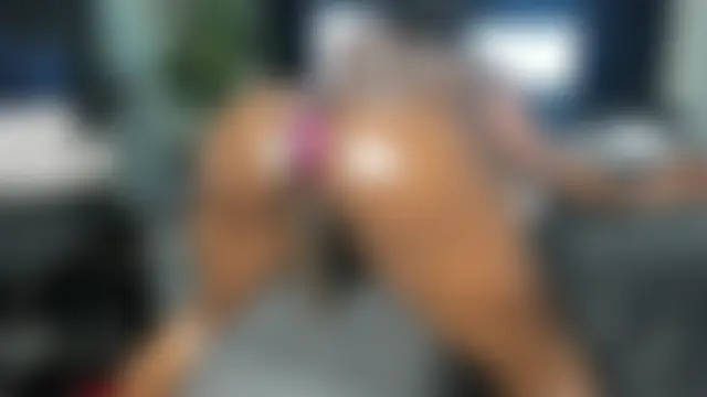 naughty_bigass' Webcam Show