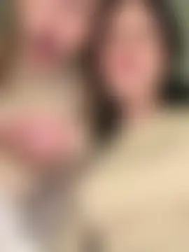 kira_mia's Live Sex Cam Show