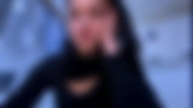 TinyLisa's Live Sex Cam Show