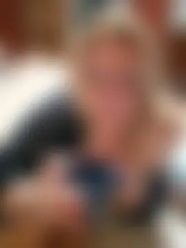 Isabellaa04's Live Sex Cam Show