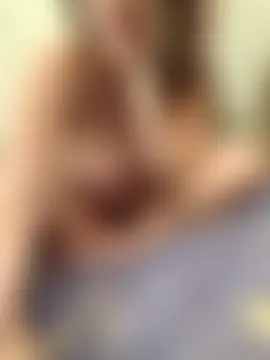 Faidraishere's Live Sex Cam Show