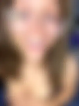 maisie_goldxx's Live Sex Cam Show