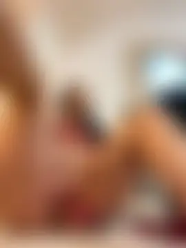 KeiraDark's Live Sex Cam Show