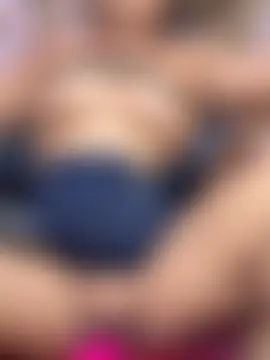 Suyin_squirt22's Live Sex Cam Show