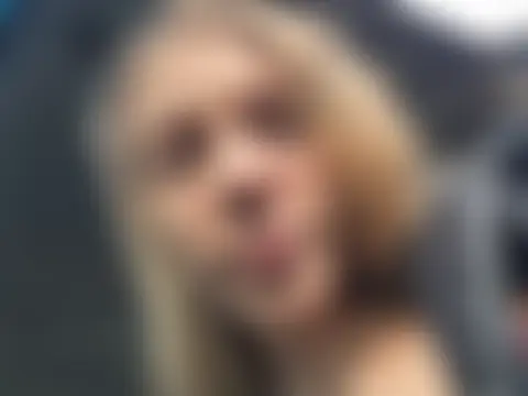 qtkayyzzxoxo's Live Sex Cam Show