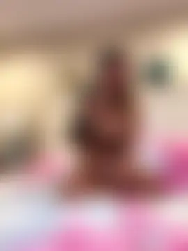 Aleesa_milfxo's Live Sex Cam Show