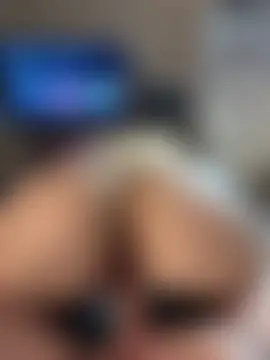 Dollyred's Live Sex Cam Show