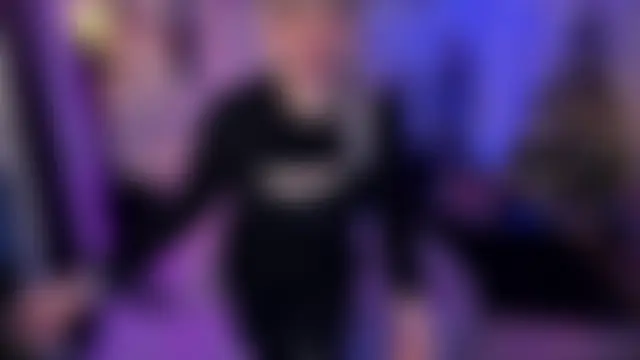 LunaWoolfie's Live Sex Cam Show