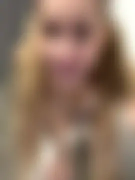 kira_mia's Webcam Show