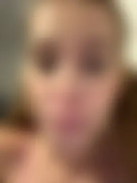 kira_mia's Webcam Show