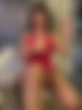 therealbeverlycious' Live Sex Cam Show