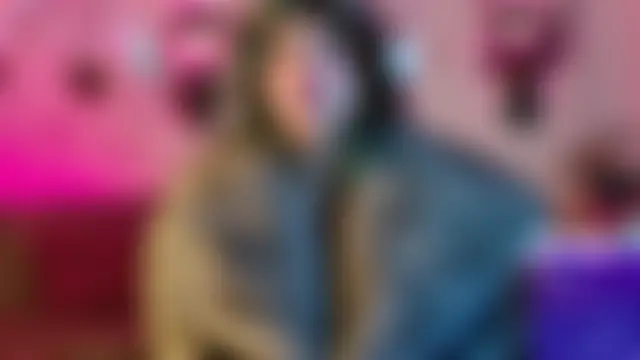 Sweet_Chaos' Webcam Show