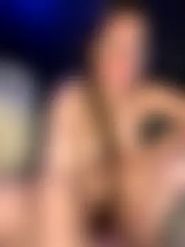 chellerayy's Live Sex Cam Show