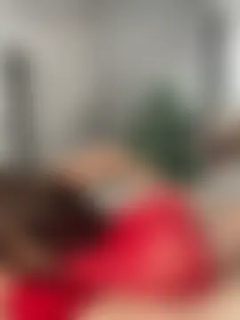 CurlyLara's Live Sex Cam Show