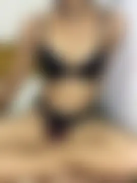 Elinacam's Live Sex Cam Show