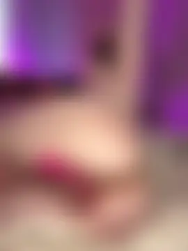 HugeBoobsAlice's Webcam Show