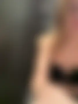 ValenciaShock's Live Sex Cam Show