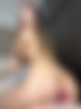 SweetieSinXXX's Live Sex Cam Show