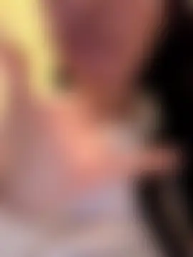 Cherryschiodisegarsi's Live Sex Cam Show