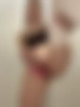 kira_mia's Live Sex Cam Show