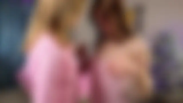 TwinklyAngels' Live Sex Cam Show