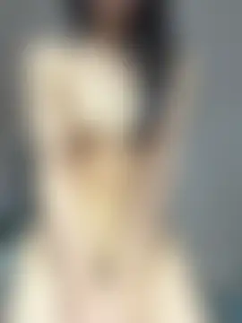 Yiyi-707's Webcam Show