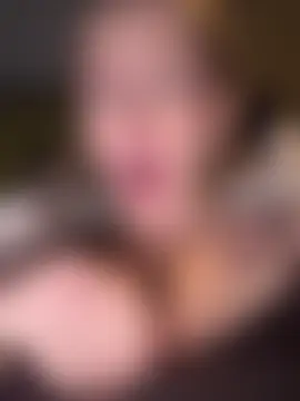 kira_mia's Webcam Show