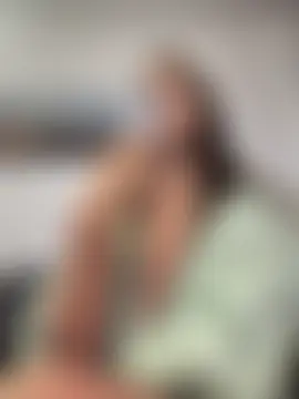 Ninabigtitied's Live Sex Cam Show