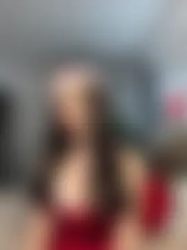 CurlyLara's Live Sex Cam Show