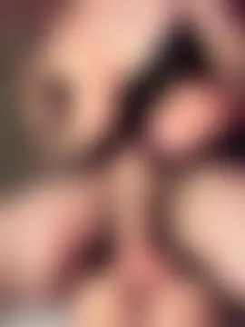 kimmiakiss22's Webcam Show