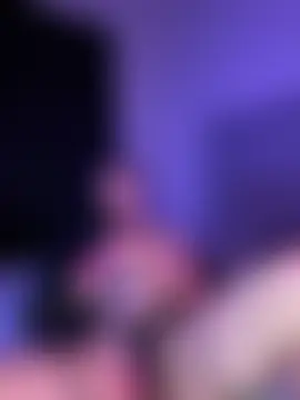 nikkiloveee's Webcam Show