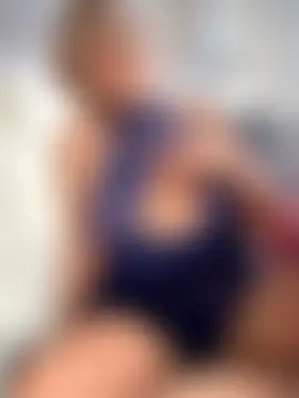 LadiNika's Live Sex Cam Show