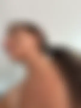 Ninabigtitied's Live Sex Cam Show