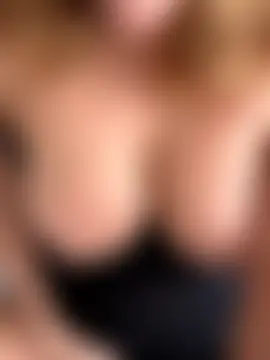 Lionessan's Live Sex Cam Show