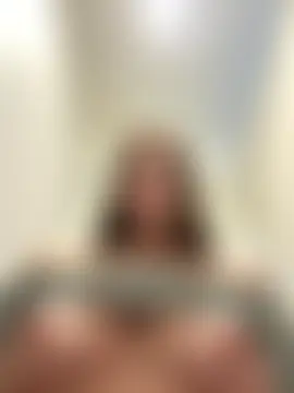 nicole111's Live Sex Cam Show