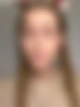 kira_mia's Webcam Show