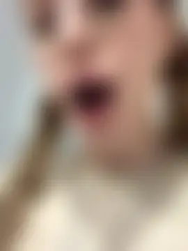 kira_mia's Webcam Show