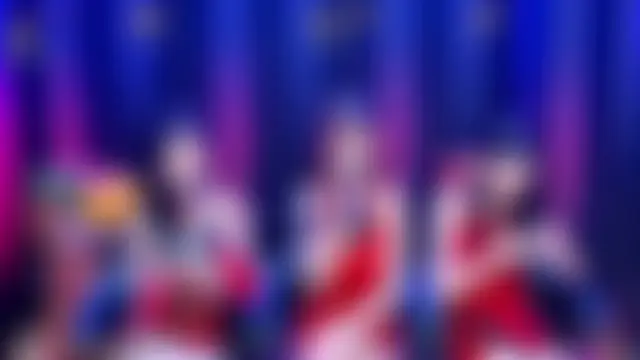 queen-001's Live Sex Cam Show