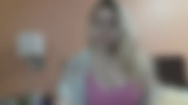 TheCougarNextDoor's Live Sex Cam Show